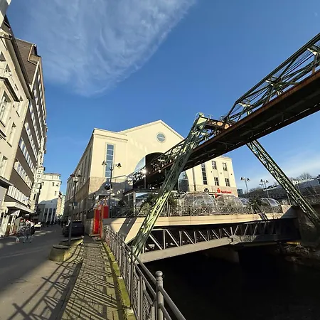 Apartment Schwebebahn View