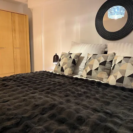 Schwebebahn View * וופרטל